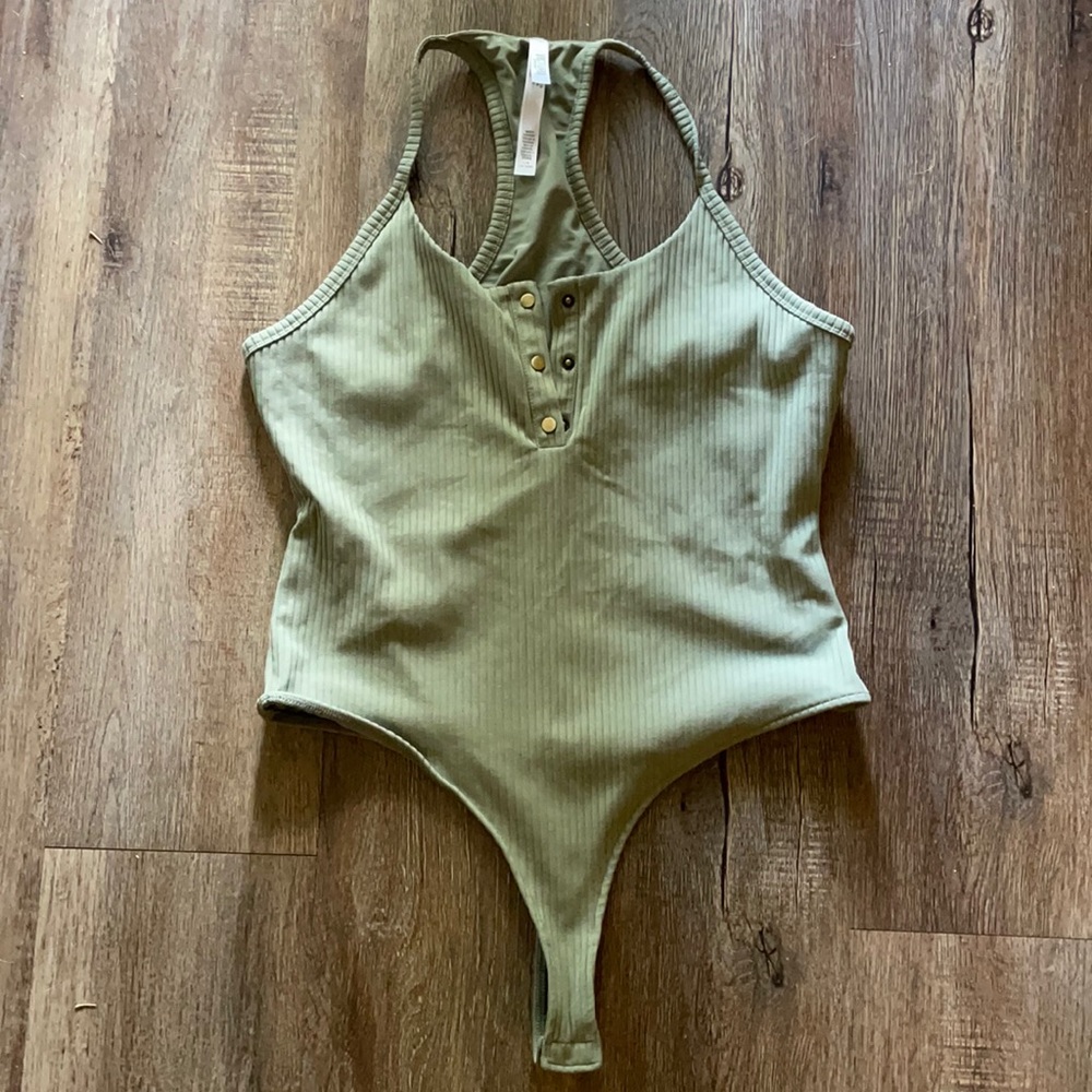 VS Sport ribbed body suit
